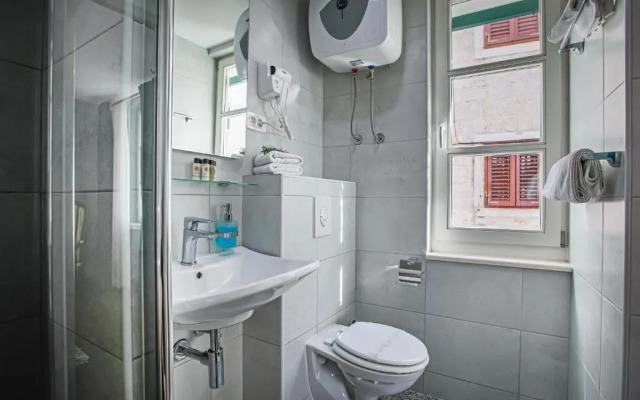 Theatre Luxury Rooms