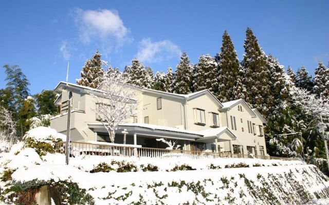 Youth Guest House ATOMA - Hostel