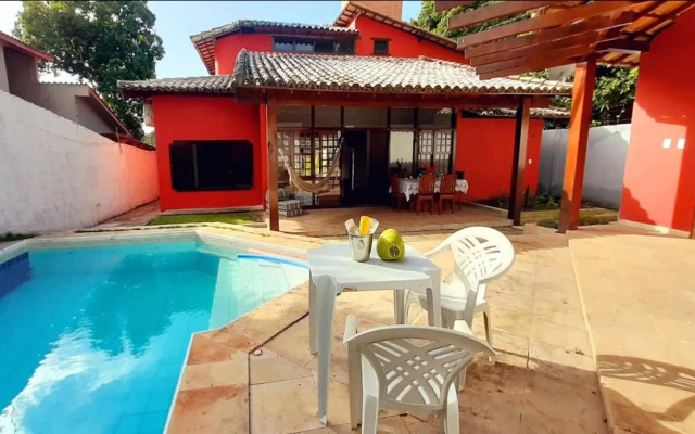 Casa Toscana 4 suítes, piscina e churrasqueira