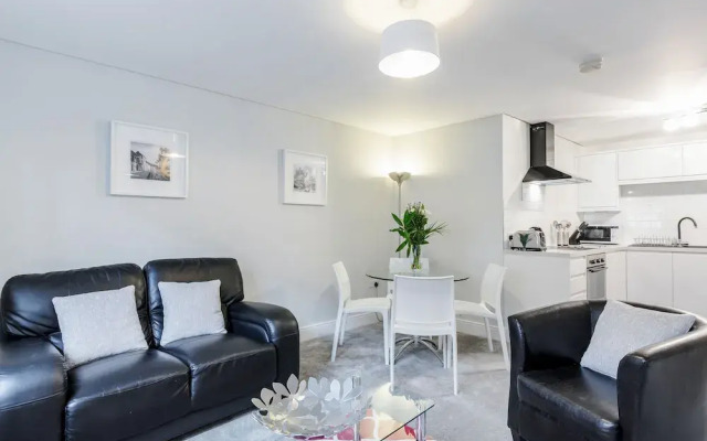 Marina Place by Roomspace Apartments