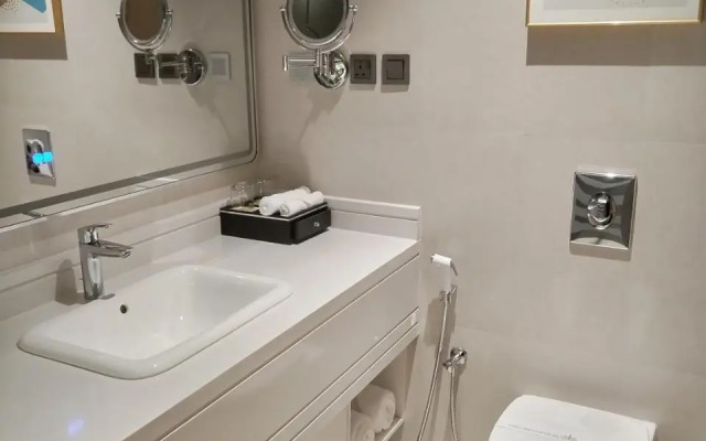 Crown Suites