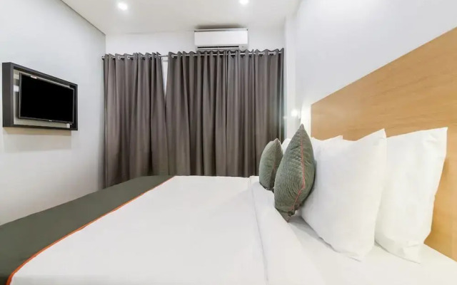 Hotel Saffron Gold