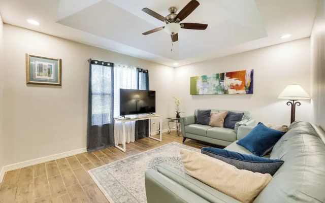 San Juan Home w/ Spacious Backyard Near Border!