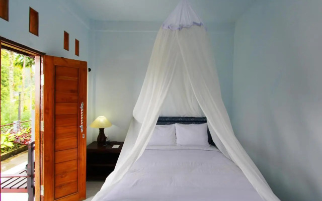 Adila Warung And Homestay
