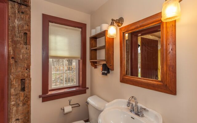 The Inn at Buck Hollow Farm