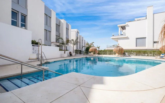 Cancelada Stunning Penthouse by Costarentals - Ref M37