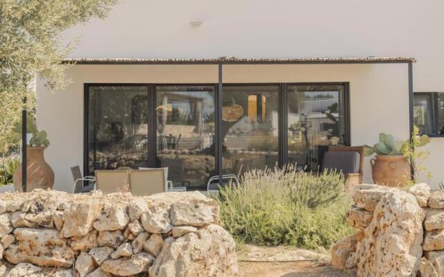 New Villa Aspri with Infinity Pool 1km from the sea