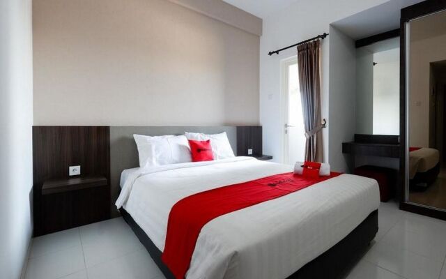 RedDoorz Apartment near Exit Toll Colomadu