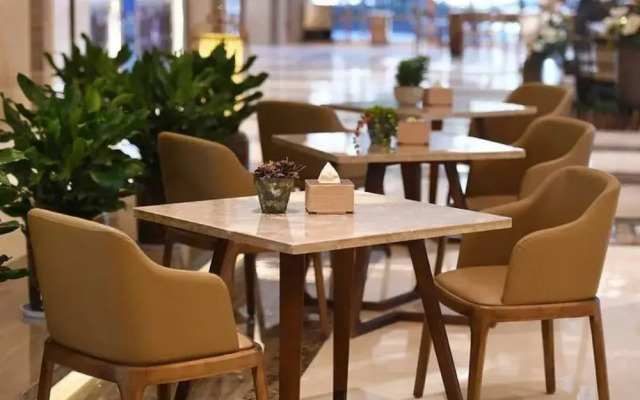 Luoyang Mehood Lestie Hotel Sport Center