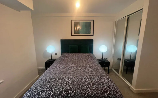 Highend 2bed Duplex Apt With Top Floor Terrace