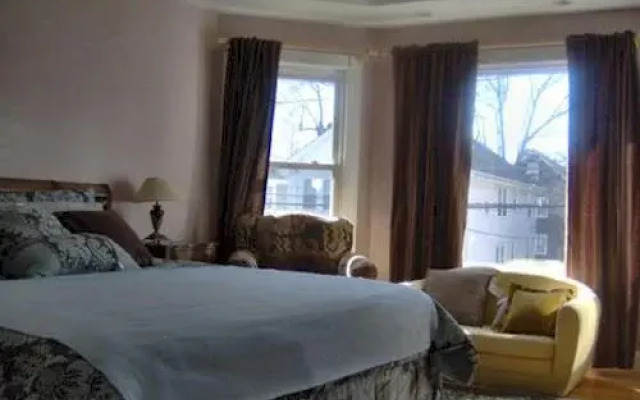 Holman Street Apartment