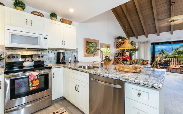 Maui Kamaole D-211 - 2 Br Condo