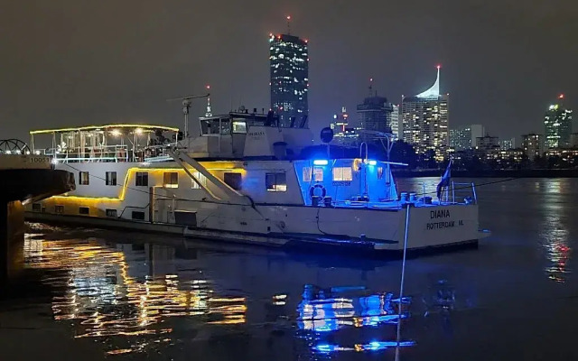MS DIANA - Nava de croaziera pe Dunare