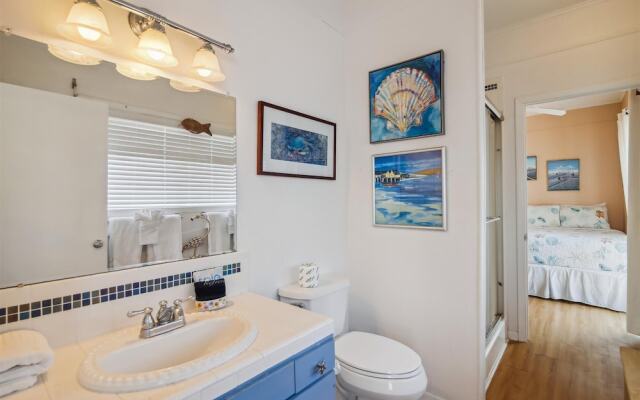 Casa Rosa West by RedAwning