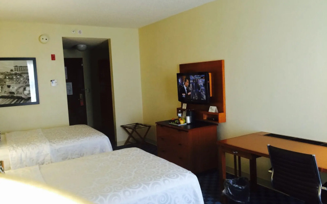 SEVEN Sebring Raceway Hotel