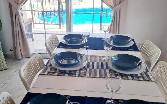 Villa Elysium, 3 bedrooms, pool, sea view & wifi