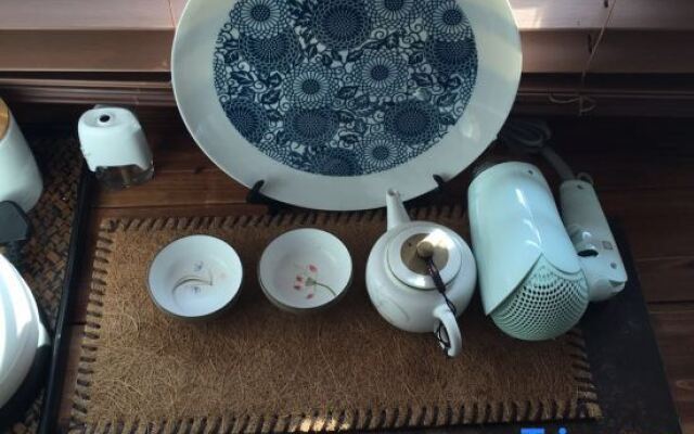 Wuzhen Yuyin Courtyard Design Hotel (South Gate of Xizha Scenic Area)