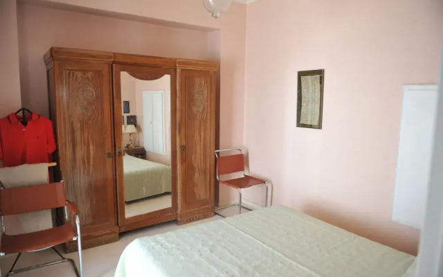 Dione House