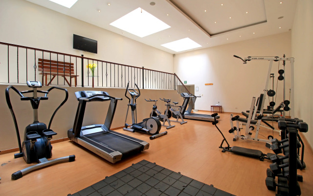 Windsor House Inn By Geh Suites