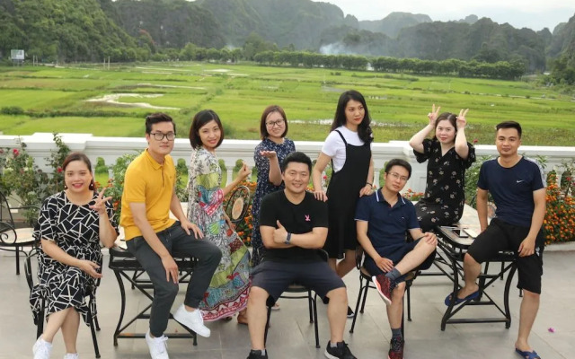 Liberty Hall Tam Coc Hotel & Villa