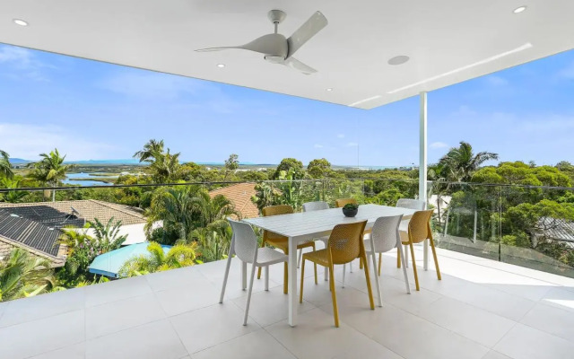 Magnificent views on Arkana, Noosa Heads