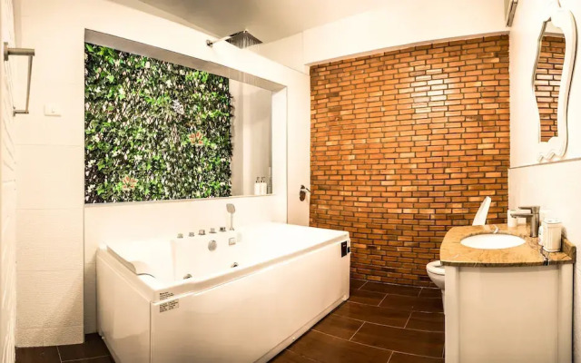 VillaBerry Nimman Chiang Mai