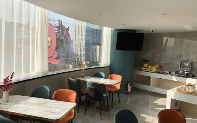 VX Hotel Jiangsu Taizhou Xinghua RT-Mart