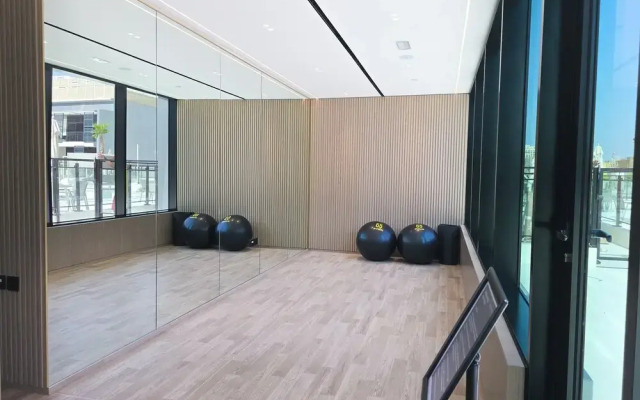 Easygo- Stylish 1bdr Binghatti Corner