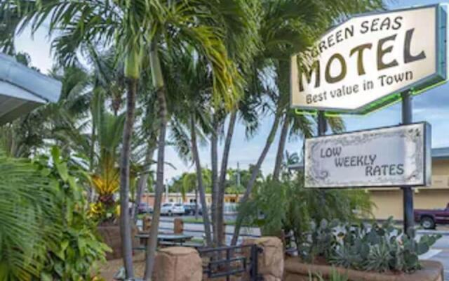 Green Seas Motel