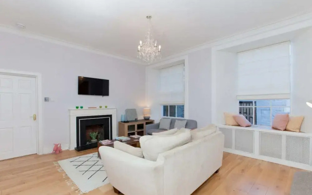 2 Bedroom Apartment In New Town