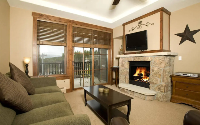 Crystal Peak Lodge