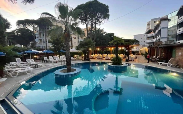 Hotel California Resort