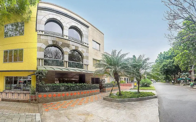 Ayenda 1220 Circular Quinta