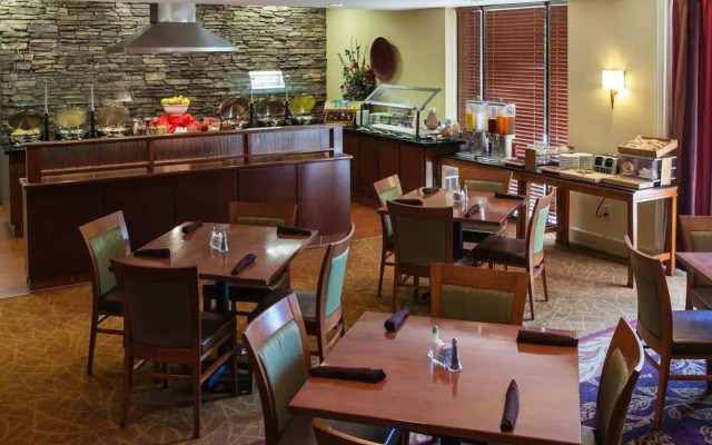 DoubleTree by Hilton Atlanta Airport
