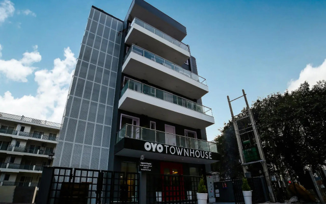 OYO Townhouse 068 Sohna Road 2