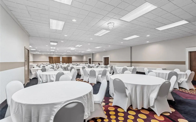 Suburban Studios Fort Dodge