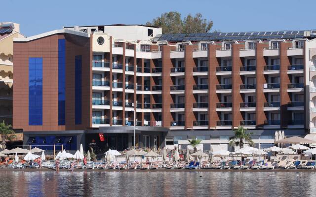 Point Beach Hotel
