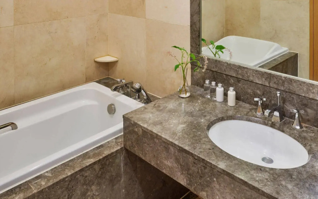 The Suites Hotel Naksan