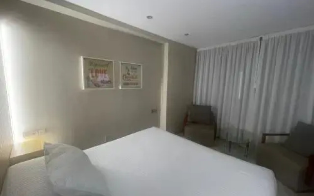 Hotel Orly