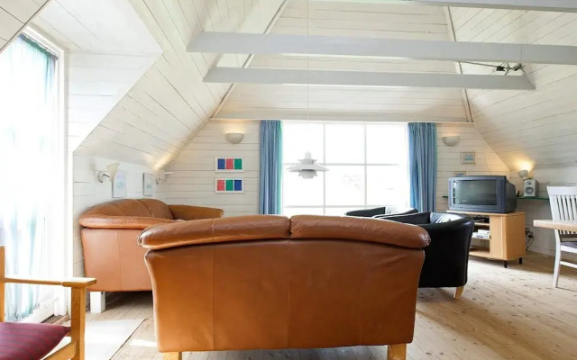 10 Person Holiday Home in Blavand