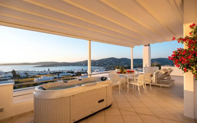 Panos Luxury Suite
