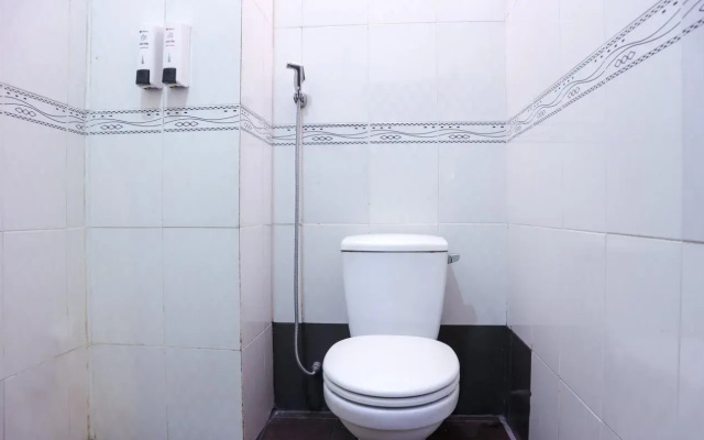 RedDoorz Plus Near Mien Tay Bus Station 2
