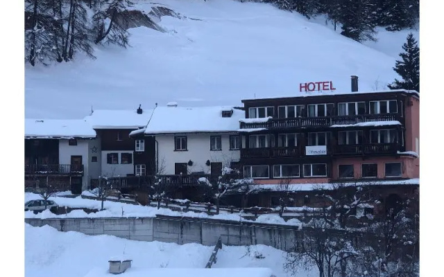 Hotel Sonnenhalde — 3-star hotel in Wiesen