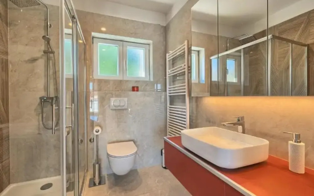 Apartment Aniva - 50 m From the sea