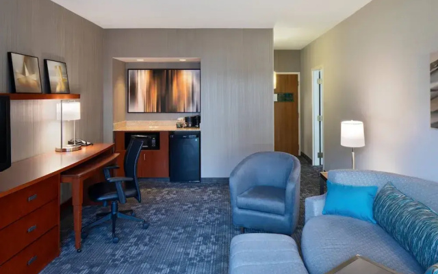 Courtyard Cincinnati Blue Ash