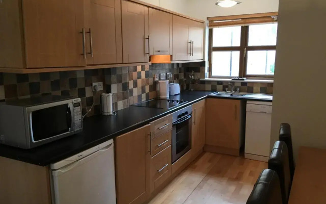 4 Clifden Court