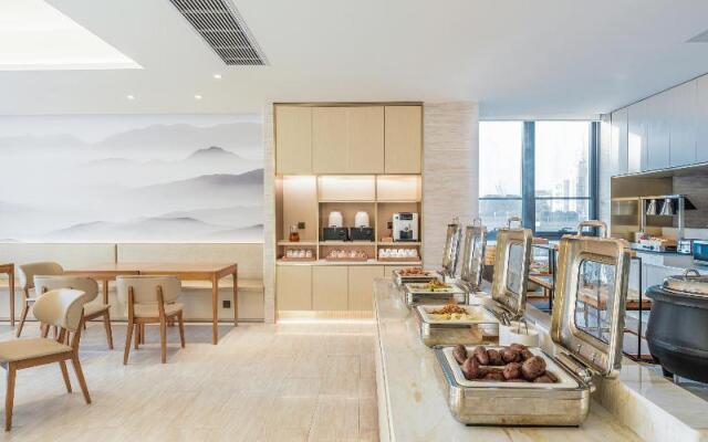 Ji Hotel Hangzhou South Railway Station