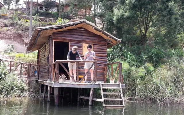 OM Bunyonyi Cultural Hostel