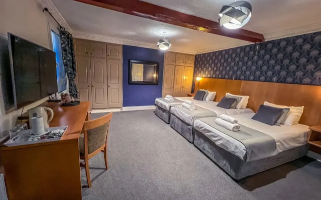 The Quayside Hotel and Bar