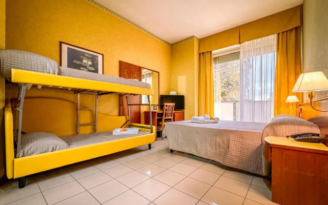 Remin Plaza Hotel